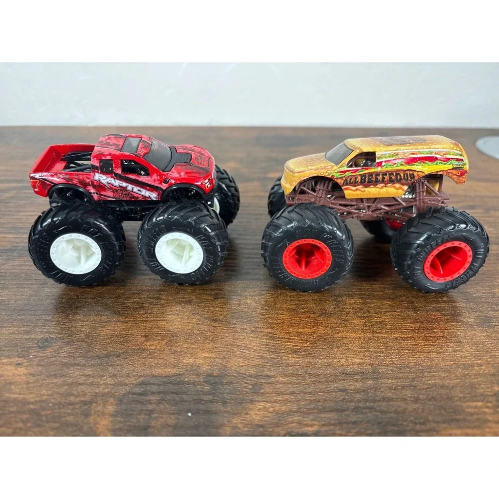 Hot Wheels Monster Trucks Lot of 7 Grave Digger Predator Raptor All Beefed Up